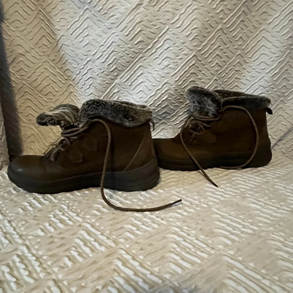 BareTraps Womens Augustina Brown Suede Winter Ankle Bootie Faux Fur Lined Size 7